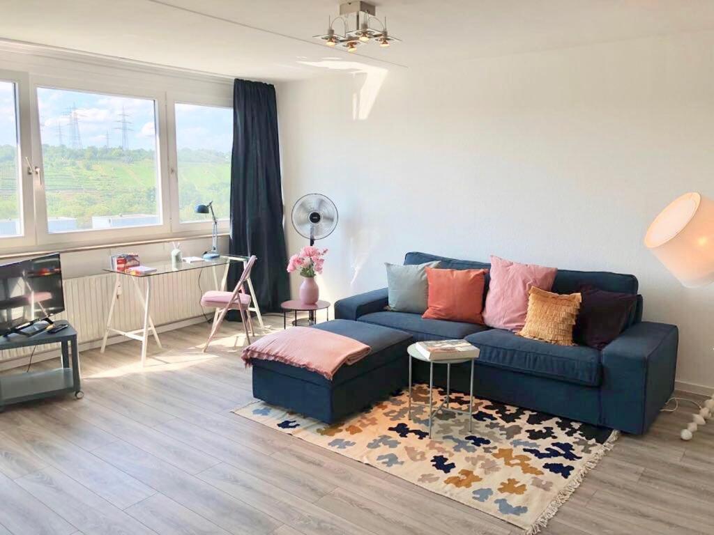 Grosses Appartement Mit Aussichtsbalkon Ludwigsburg Exterior foto